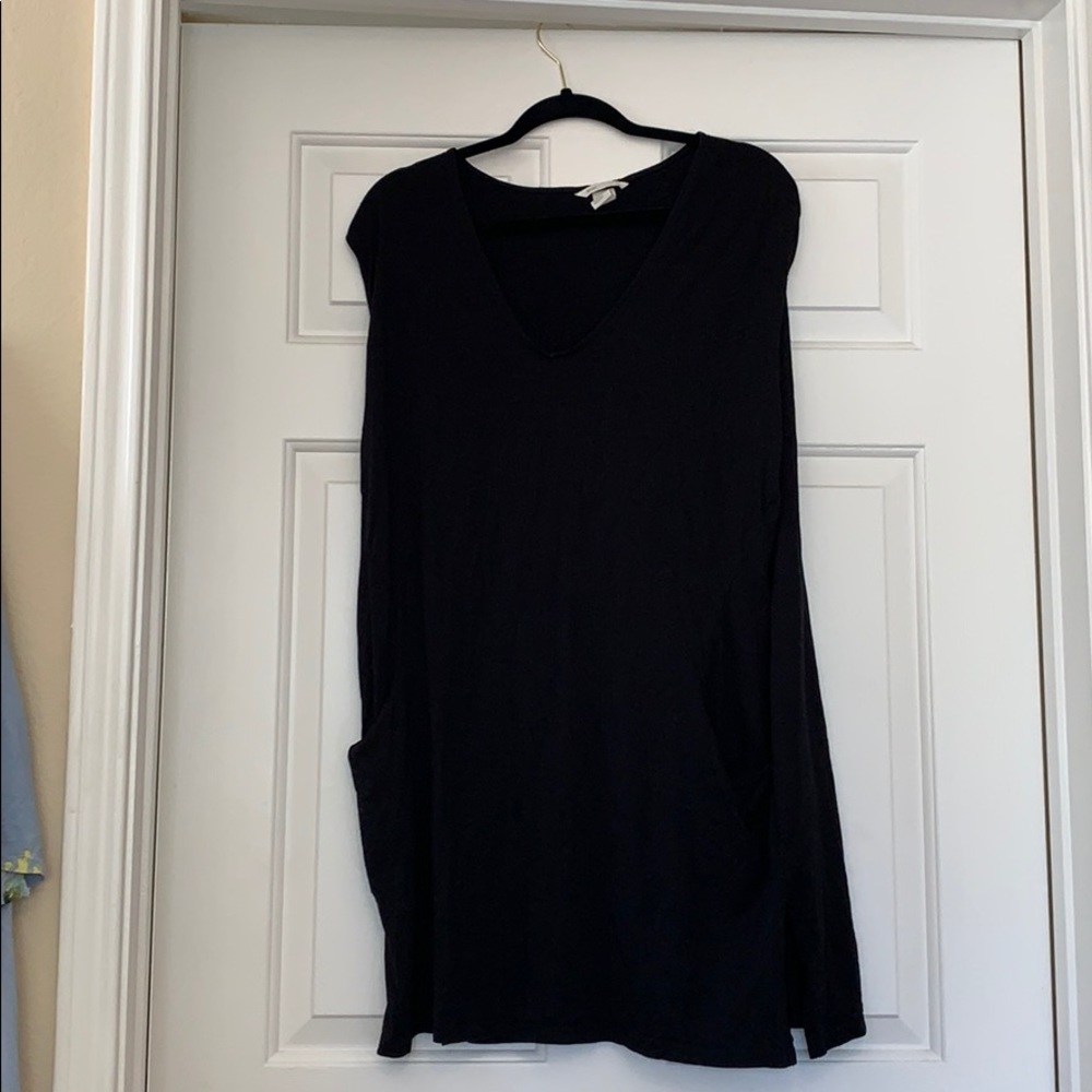 Black tunic with pockets!
